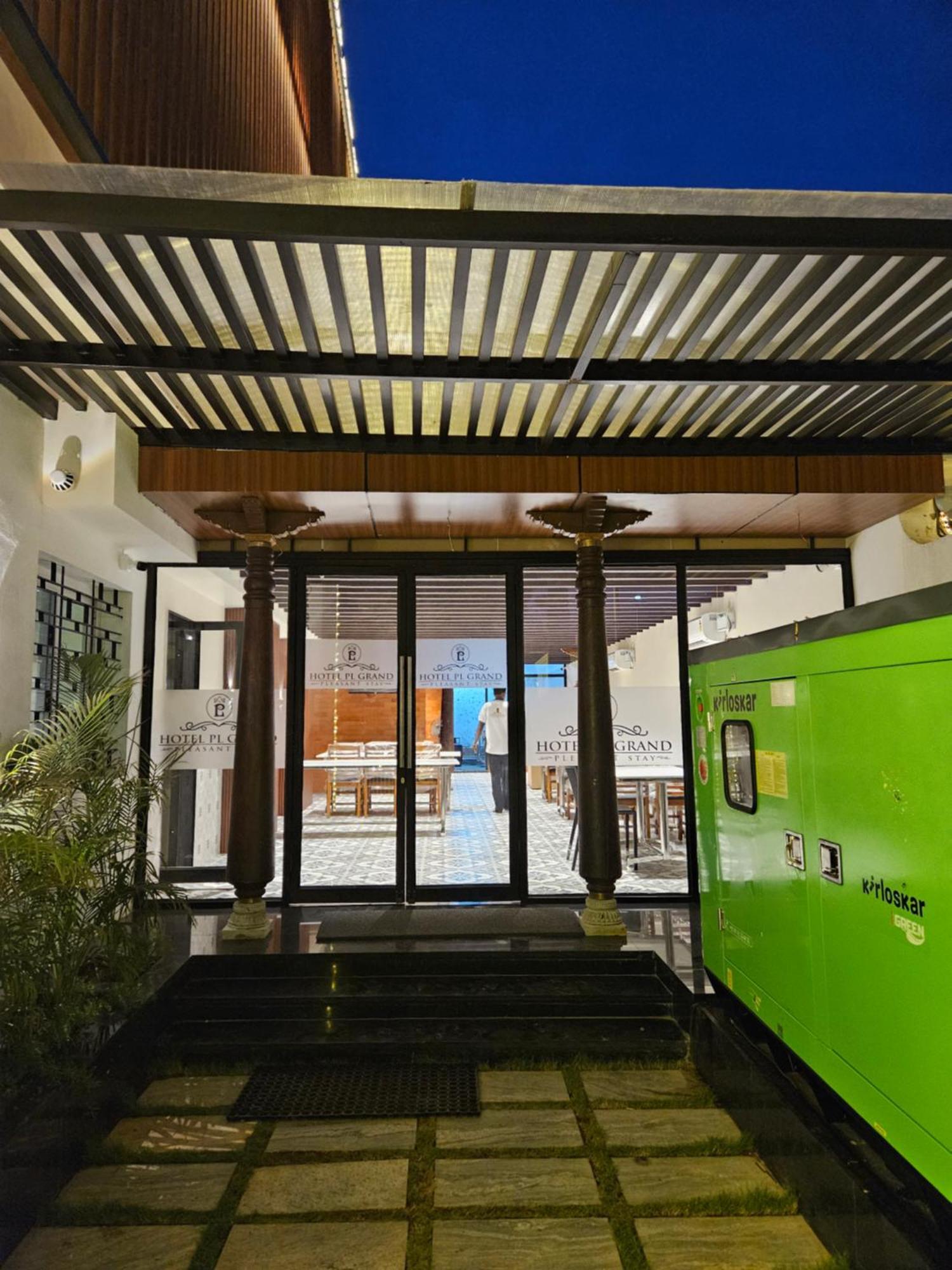 Hotel Pl Grand Karaikudi Dış mekan fotoğraf