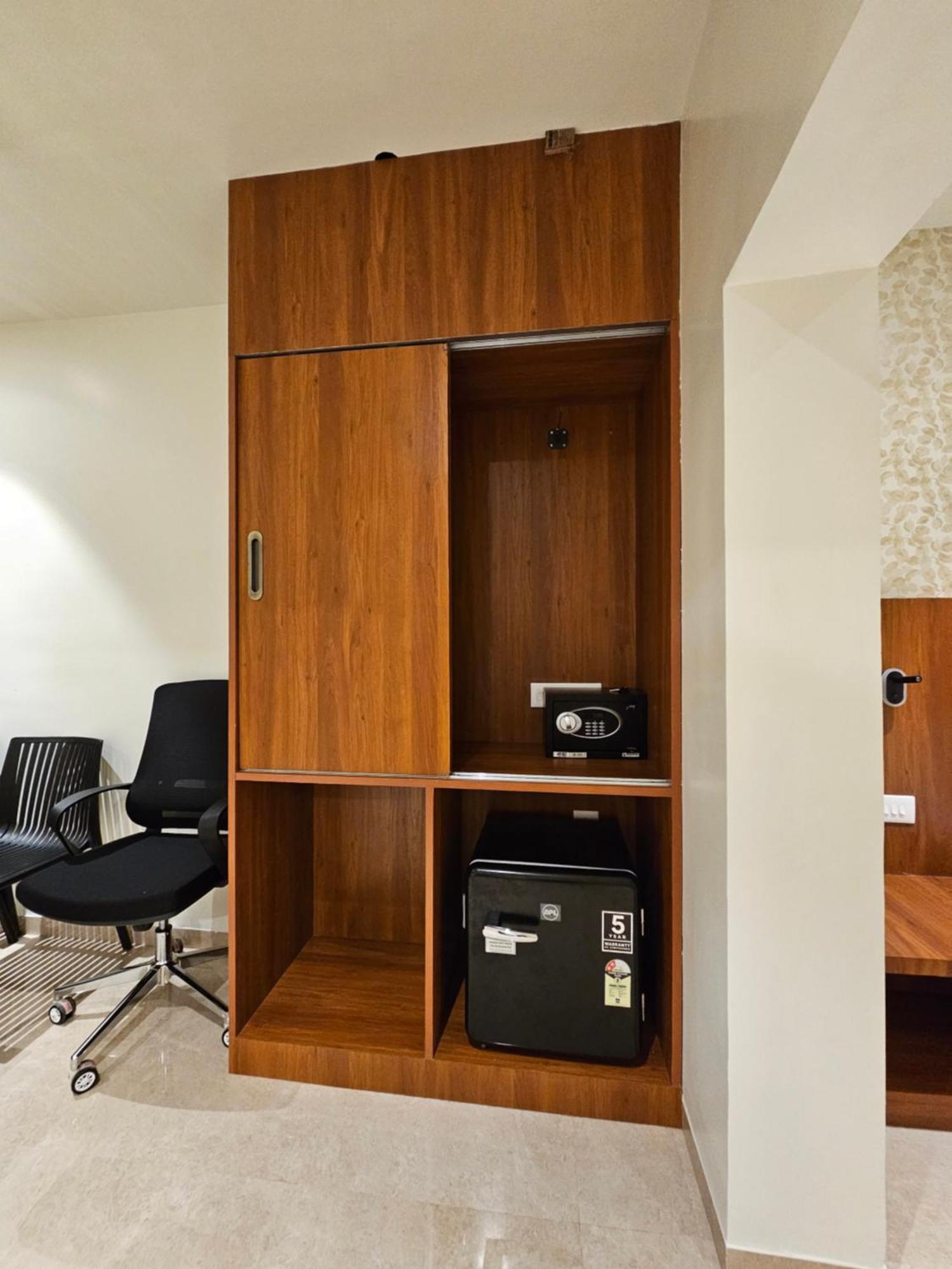 Hotel Pl Grand Karaikudi Dış mekan fotoğraf