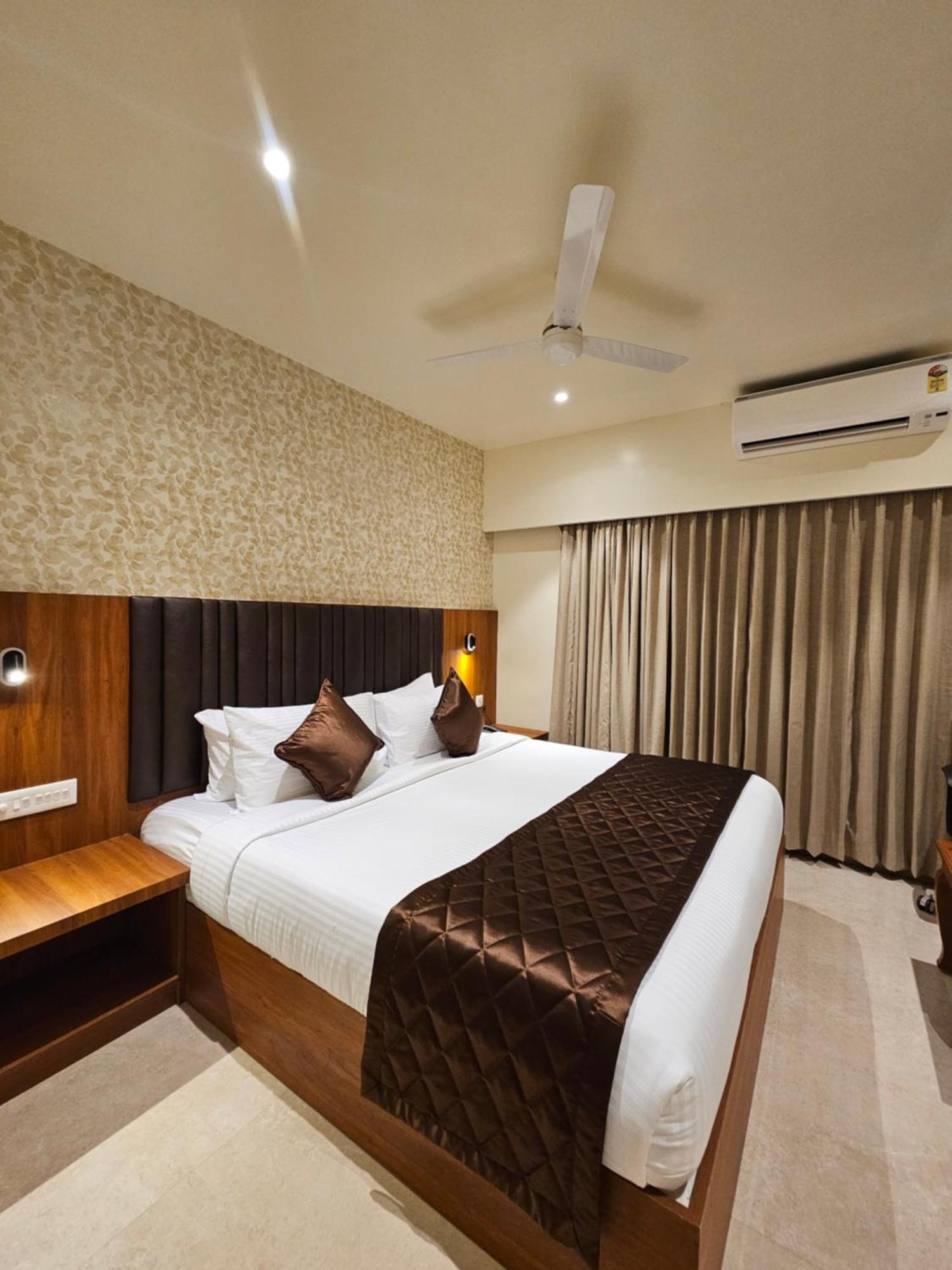 Hotel Pl Grand Karaikudi Dış mekan fotoğraf