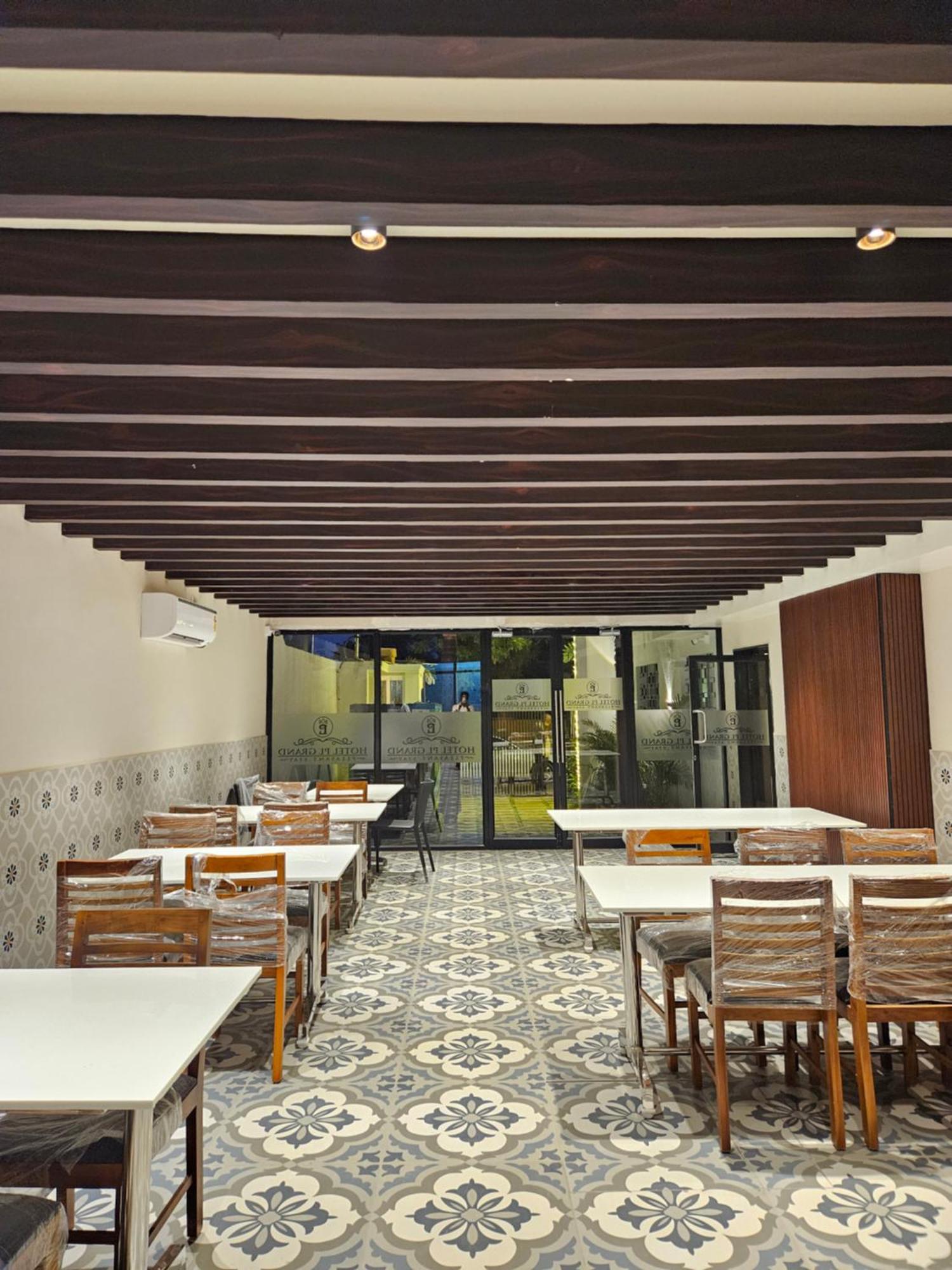 Hotel Pl Grand Karaikudi Dış mekan fotoğraf