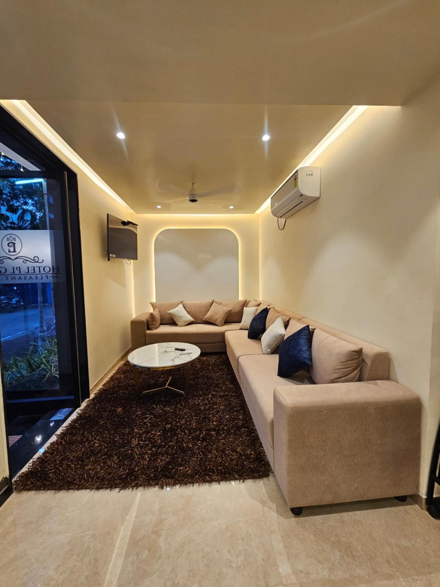 Hotel Pl Grand Karaikudi Dış mekan fotoğraf