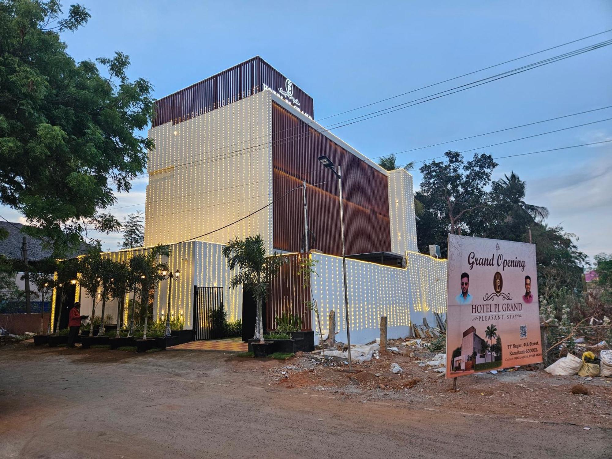 Hotel Pl Grand Karaikudi Dış mekan fotoğraf