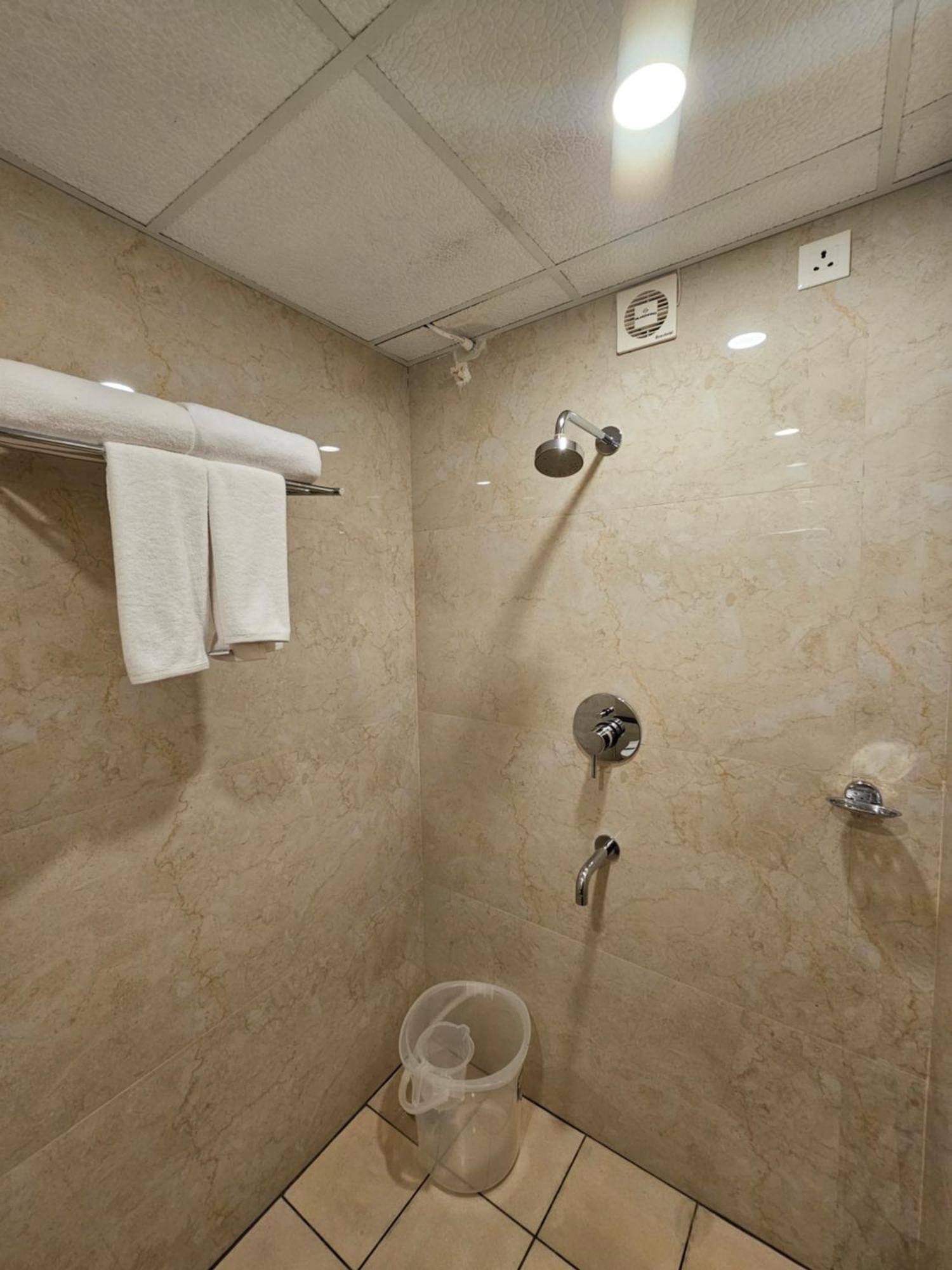 Hotel Pl Grand Karaikudi Dış mekan fotoğraf
